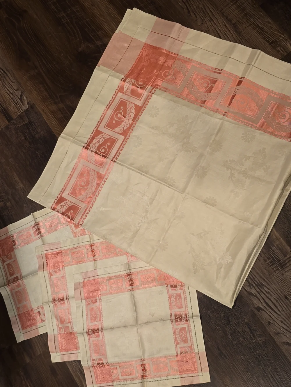 Cream and Coral Border Table Linen Set, 55